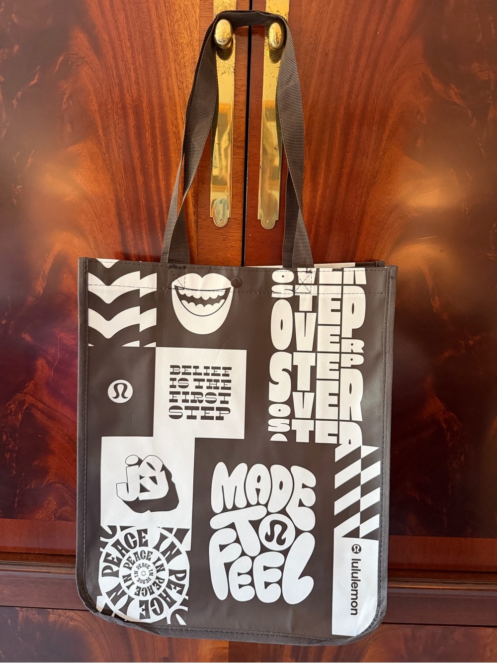 NEW Lululemon Large Reusable Shopper Bag Sequoia Brown Graphic Print